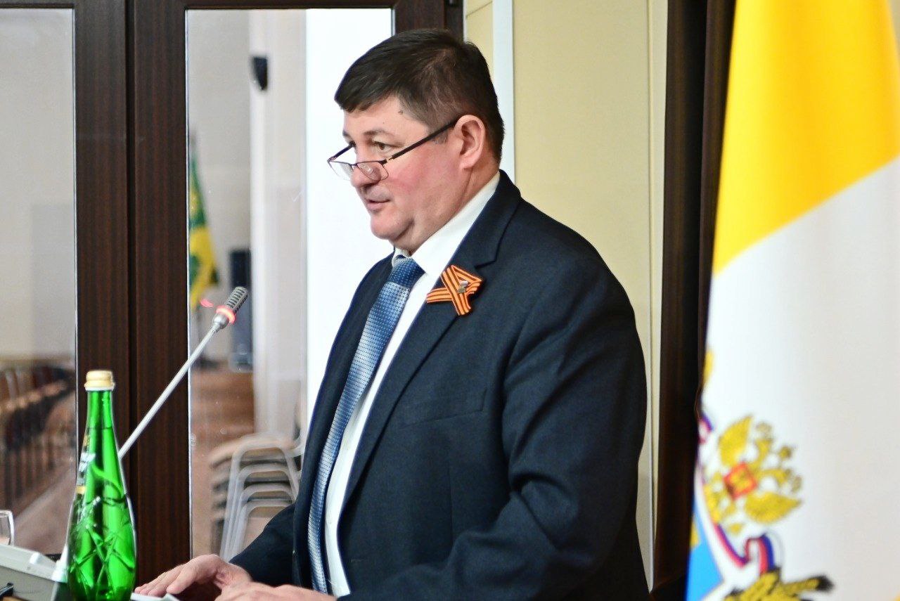 Глава Буденновского округа Дмитрий Богданов представил депутатам окружной Думы отчет о деятельности главы и администрации за 2024 год.