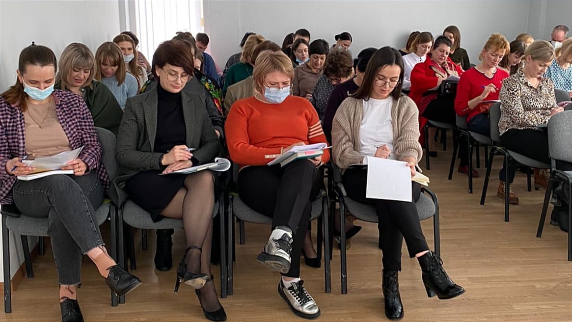 Муниципальные служащие администрации Буденновского округа прошли обучение по образовательной программе в области противодействия коррупции.