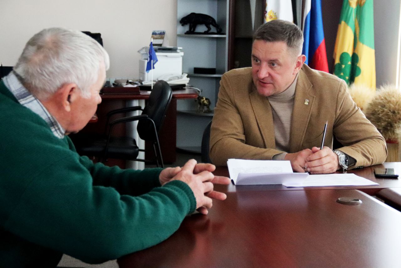 Глава Буденновского округа Сергей Савченко провел очередной прием граждан.