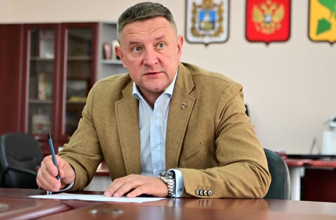 Очередной прием граждан провел глава Буденновского округа Сергей Савченко.