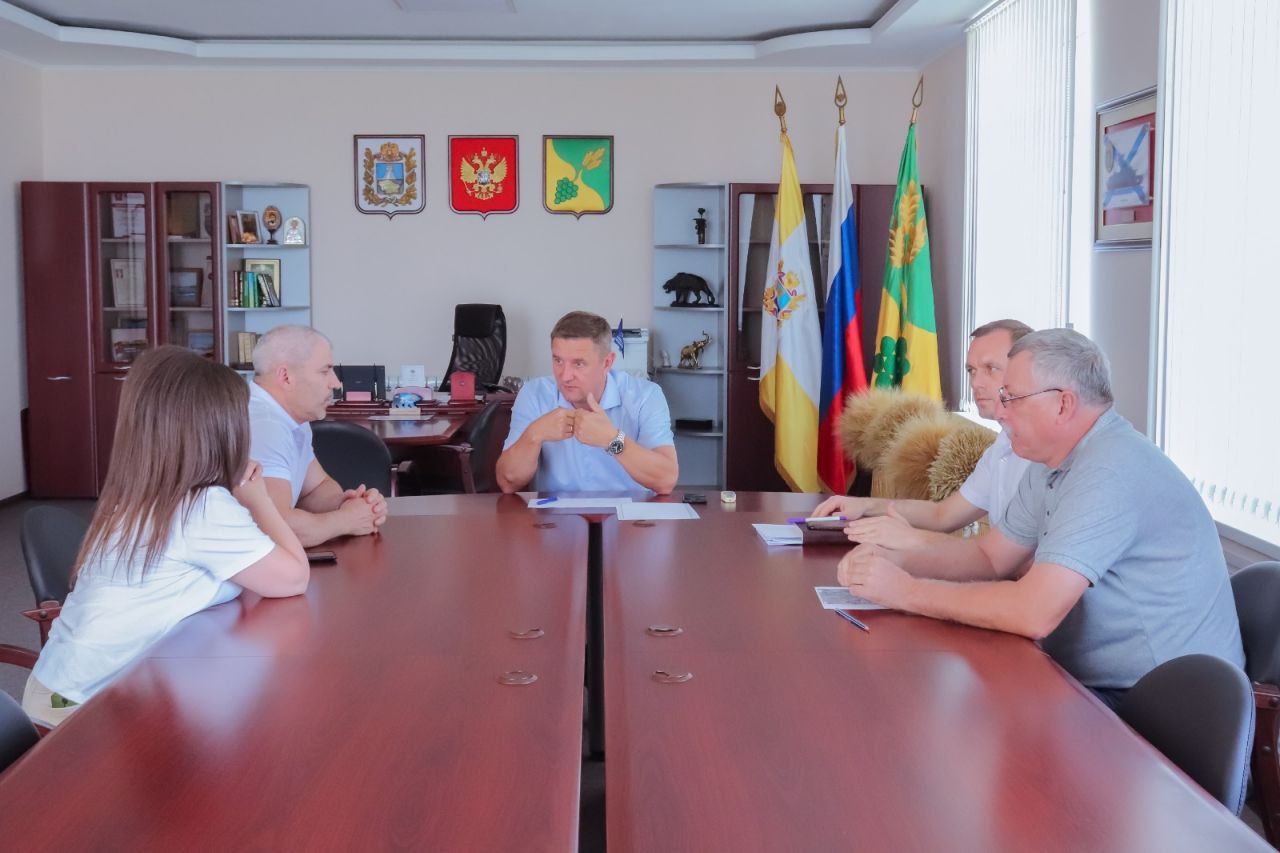 Глава Буденновского округа Сергей Савченко провел очередной прием граждан.