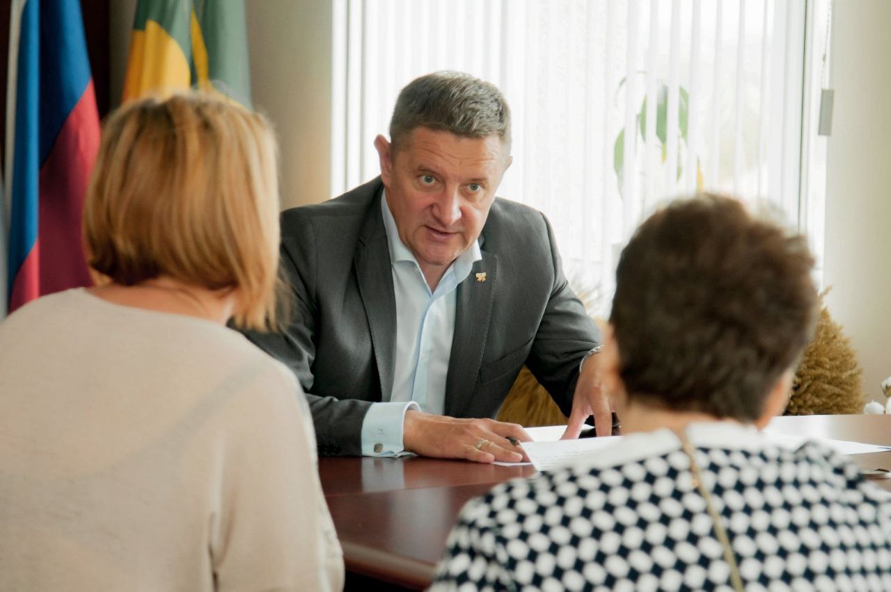 Глава Буденновского округа Сергей Савченко провел очередной прием граждан.