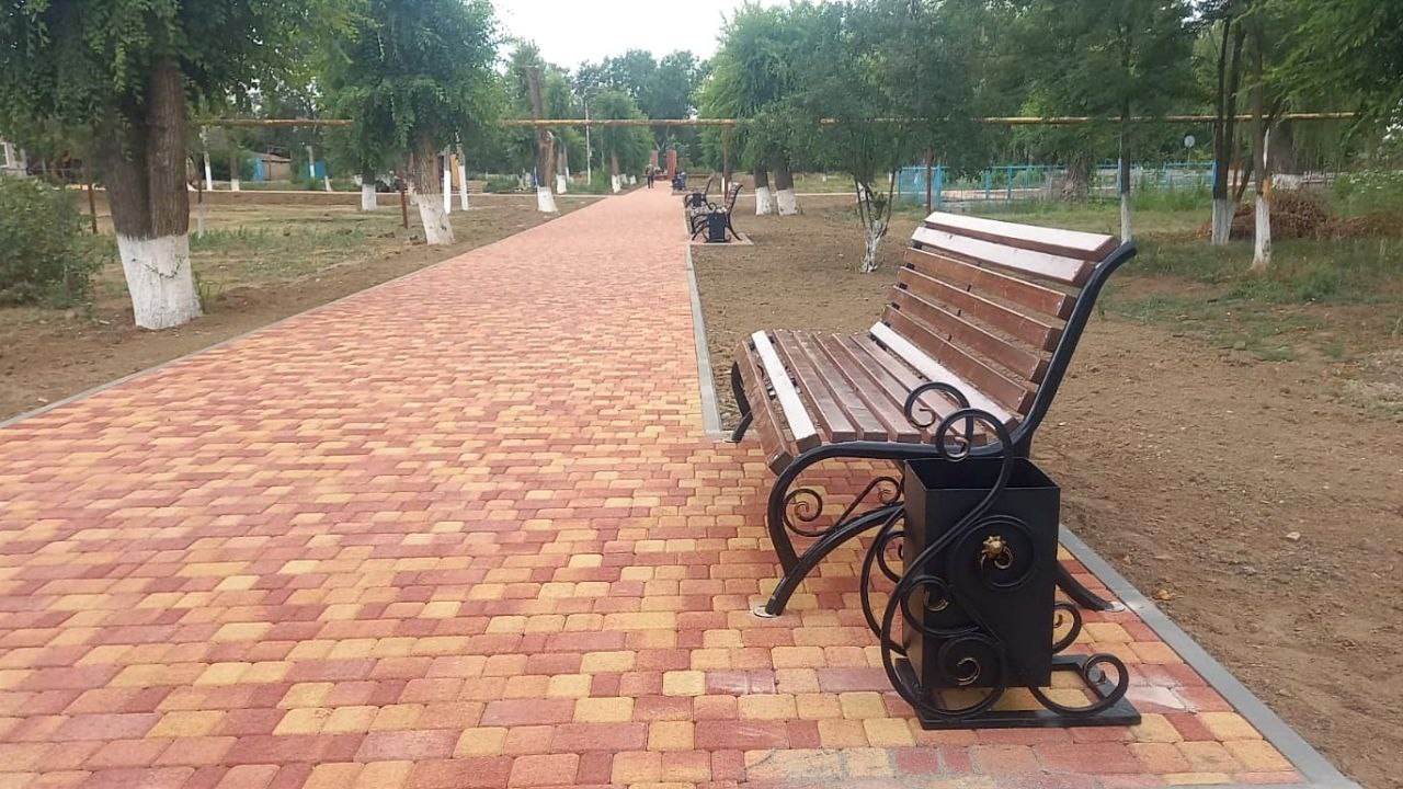 В парке села Преображенского благоустроили пешеходную зону.