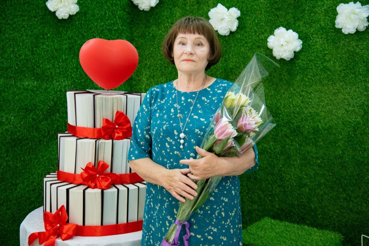 12 июля свое 75-летие отмечает Член Союза писателей России, жительница Буденновска Надежда Хмелева.