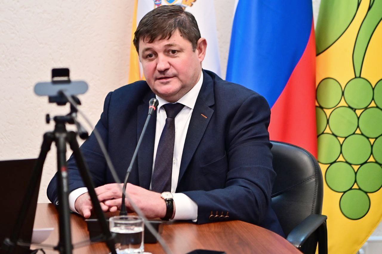 23 октября состоялась третья в этому году прямая линия Главы Буденновского округа Дмитрия Богданова.