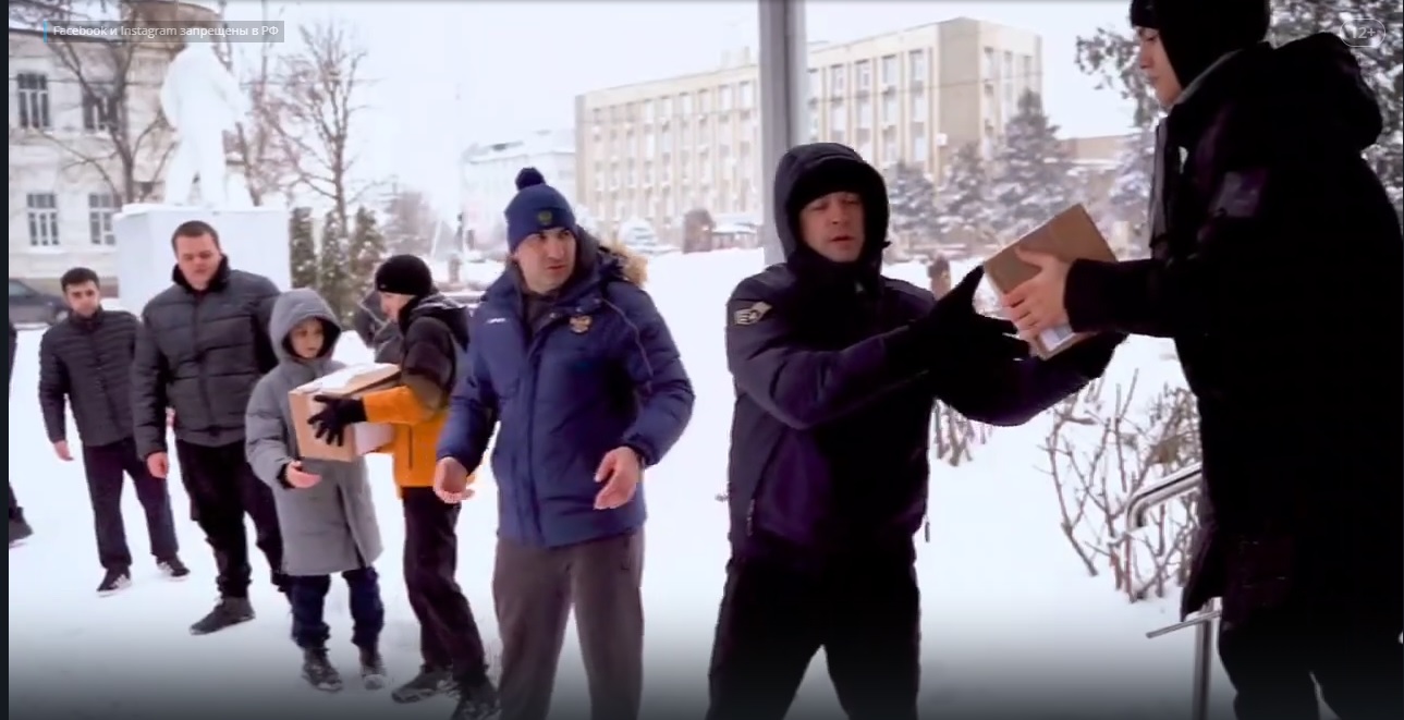 Гуманитарную помощь отправили в Курскую область из Буденновского округа.