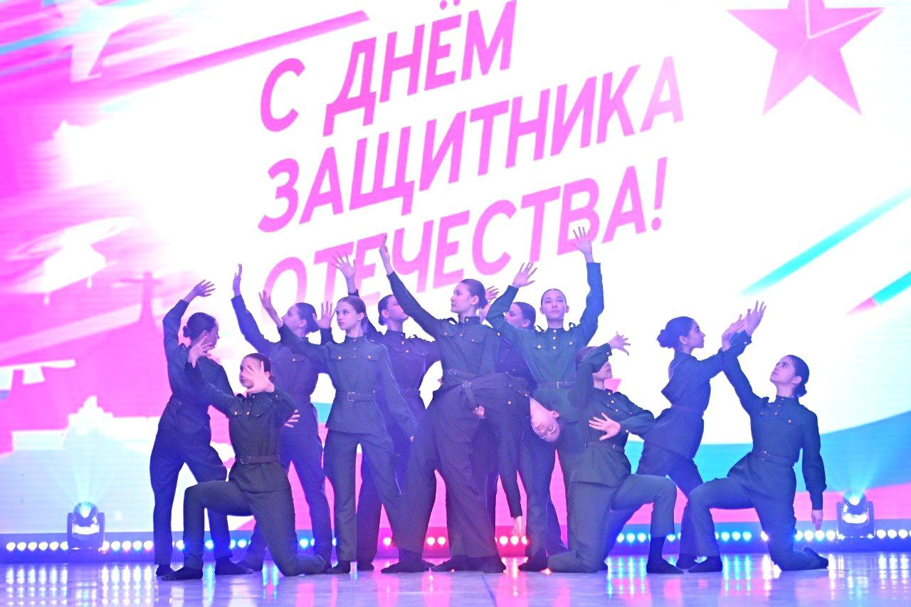 В Буденновске прошел праздничный концерт, посвященный Дню защитника Отечества.