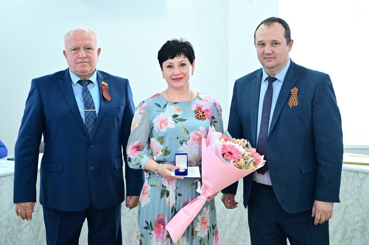 На Прикумье чествовали лучших представителей муниципальной службы.