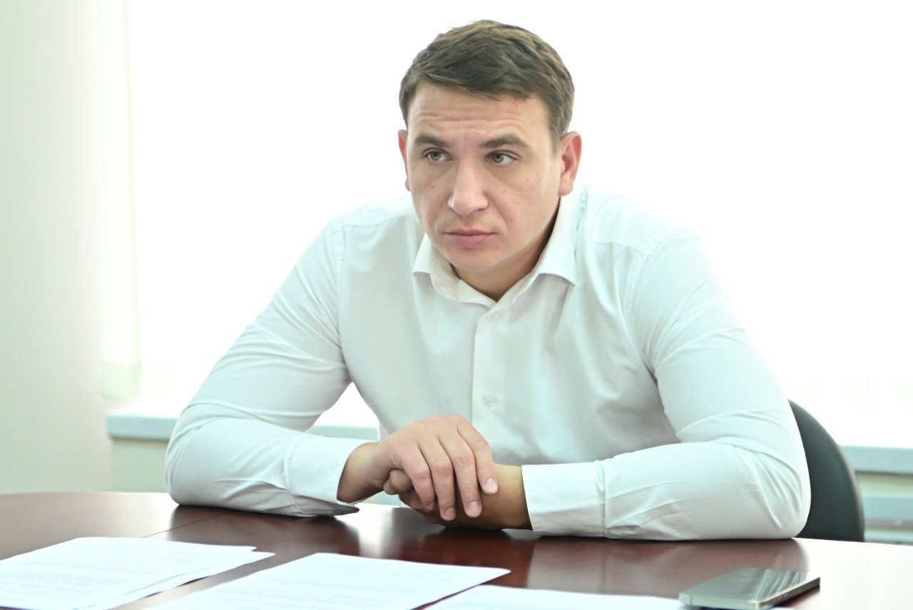 ПРЕДСТАВИТЕЛЬ ГУБЕРНАТОРА СТАВРОПОЛЬЯ ПРОВЕЛ ПРИЕМ ГРАЖДАН ПО ЛИЧНЫМ ВОПРОСАМ В АДМИНИСТРАЦИИ БУДЕННОВСКОГО МУНИЦИПАЛЬНОГО ОКРУГА.