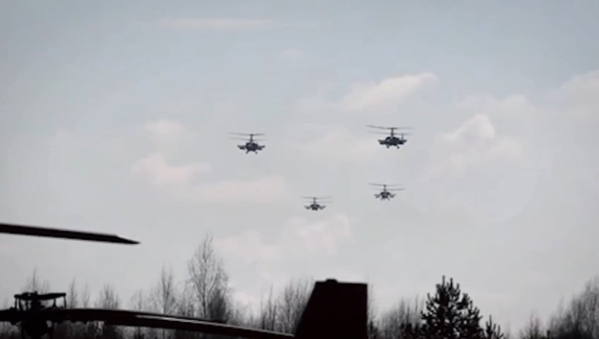 Защитники Отечества  принимали поздравления 23 февраля. В их числе - и военнослужащие вертолетного полка Буденновского гарнизона..