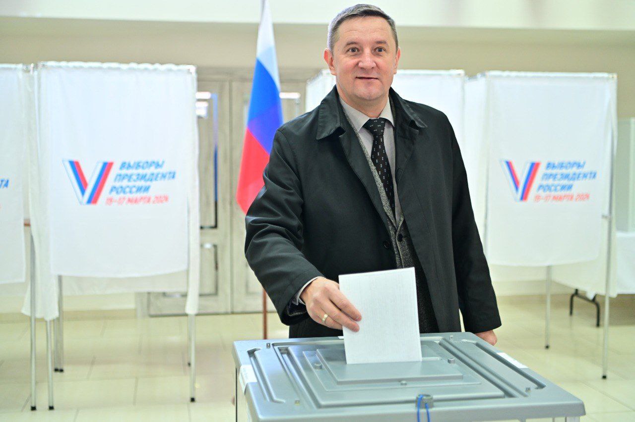 Глава Буденновского округа Сергей Савченко проголосовал на выборах Президента Российской Федерации.